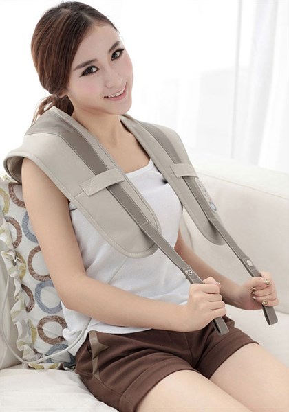 Đai massage đấm lưng vai cổ gáy W808