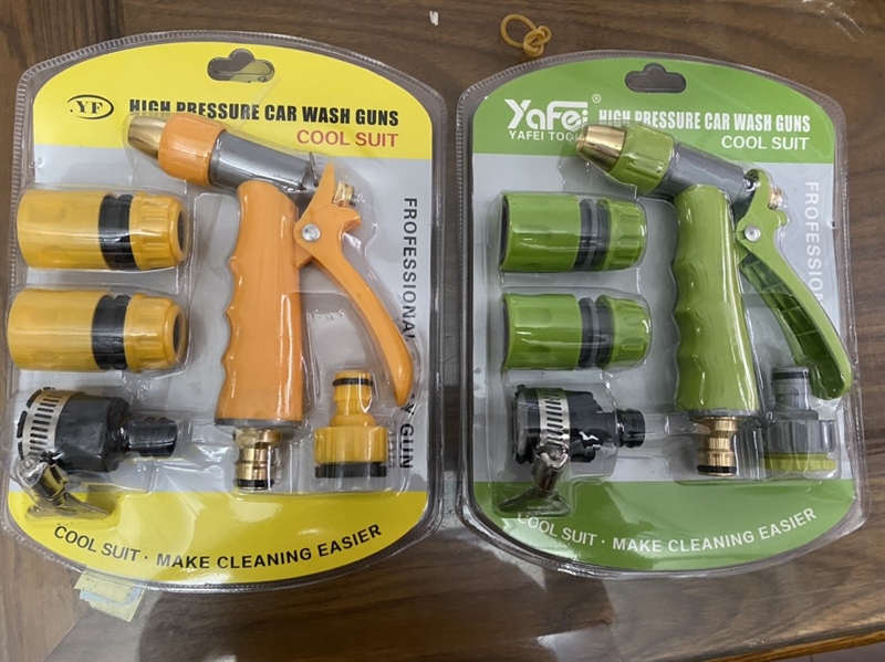 Bộ vòi xịt tăng áp rửa xe, tưới cây 4 đầu đa năng