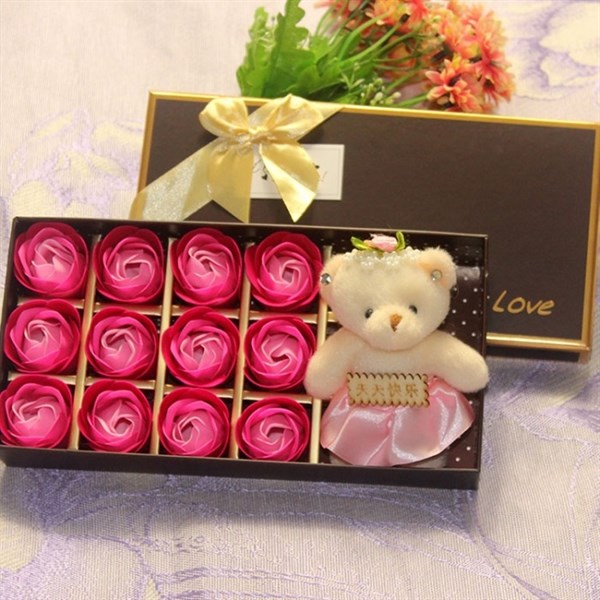 Hoa Hồng Sáp 12 Bông Kèm Gấu thơm