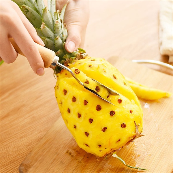 cắt mắt thơm chũ V
