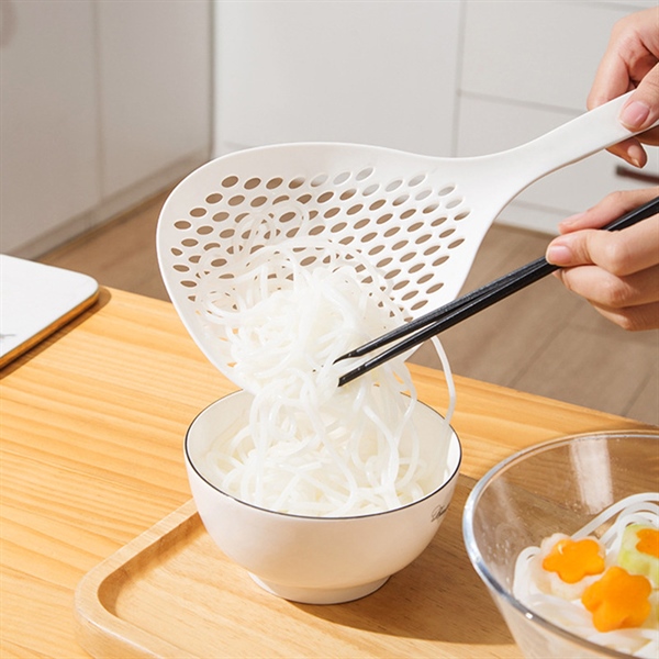 Vá vớt đồ cán dài 18cm tiện lợi